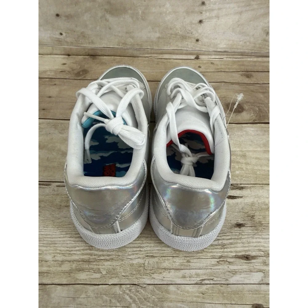 Reebok see photos